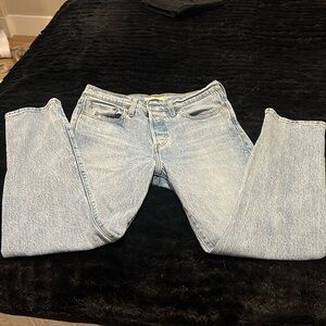 Light wash Jean Levi’s